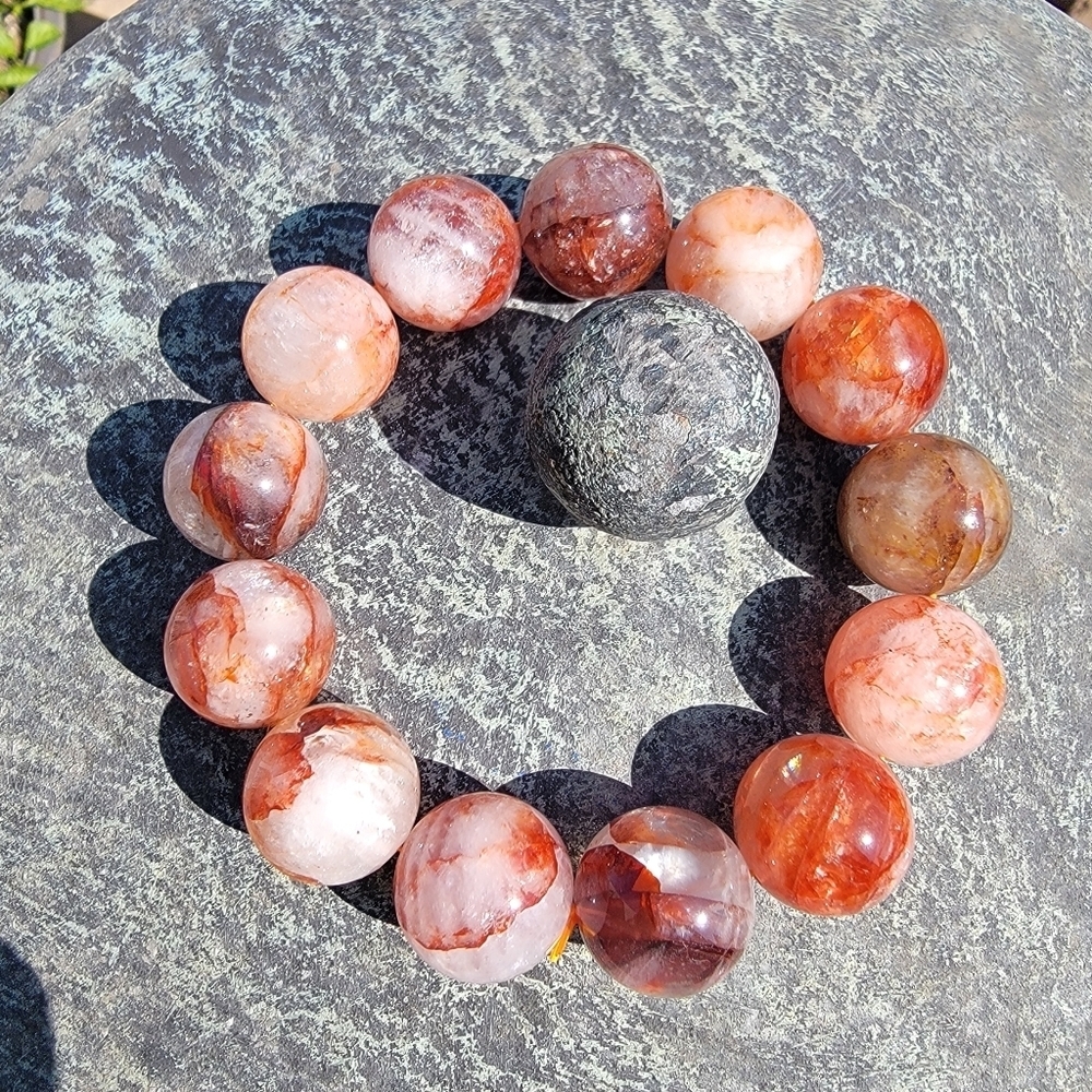 17.6mm Natural Red Phantom Ghost Garden Crystal Gemstone Round Beaded Bracelet - Picture 4 of 8